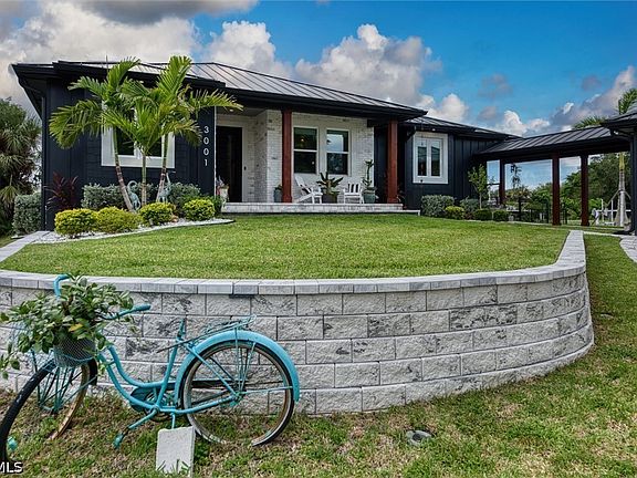 2nd image of 3001 Banyan Way