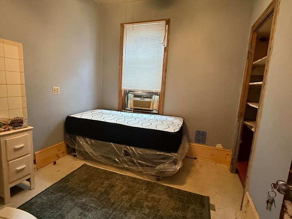1st image of 1236 N Redfield St Floor 2