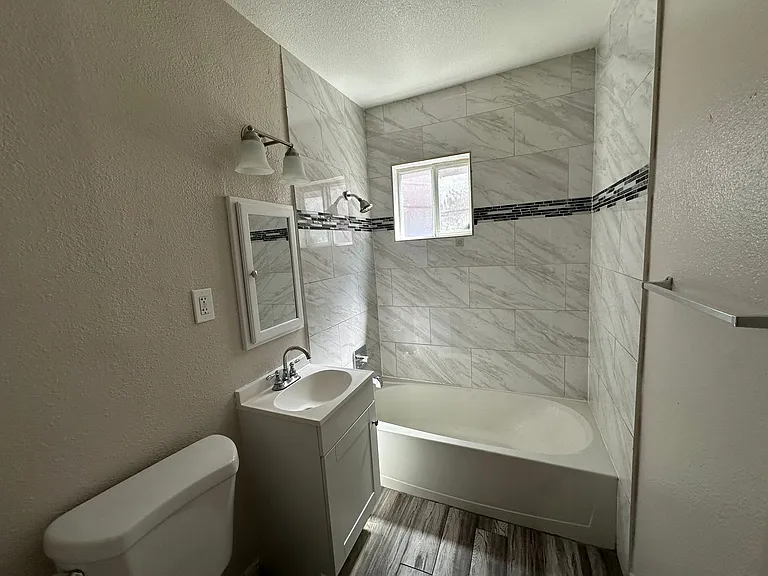 2105 Sunrise Ave — Photo 24