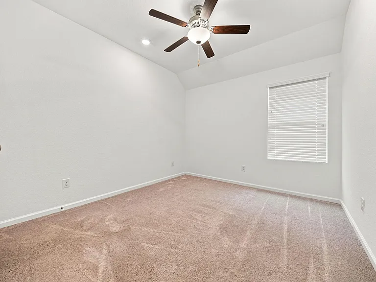 4926 Chester Lake Ln — Photo 25