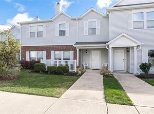 12205 Bubbling Brook Dr UNIT 500, Fishers, IN 46038