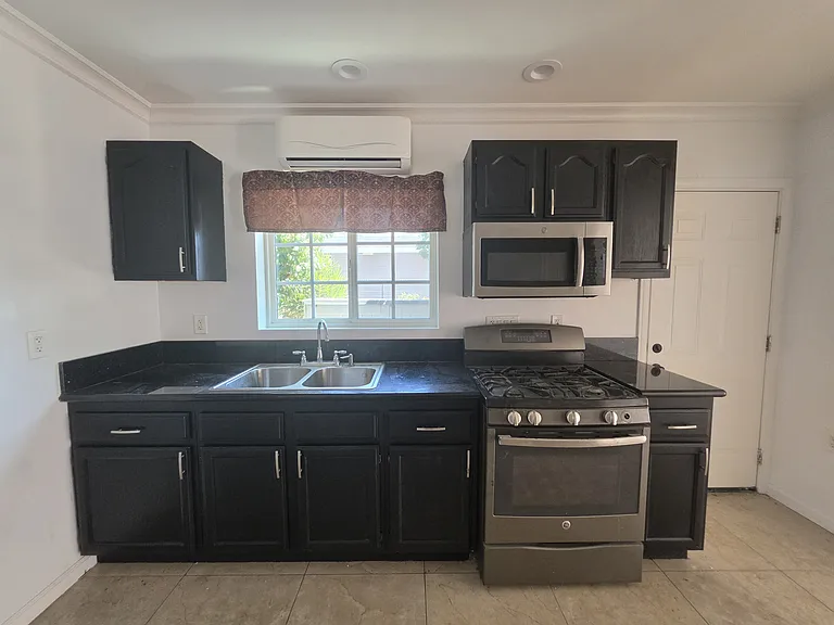1038 Raymond Ave — Photo 19