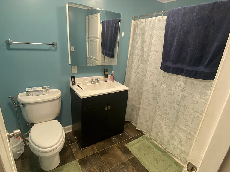 1606 Lawton Ave — Photo 5