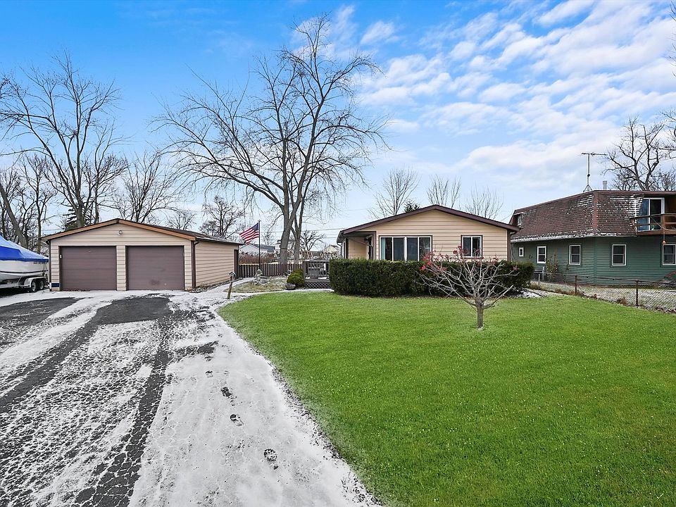 1st image of 42674 N Lake Dr