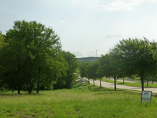 2nd image of 2603 Creekwood Dr