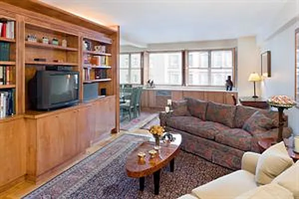 Rented by Douglas Elliman | media 6