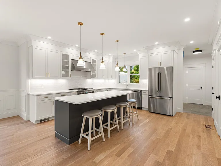 45 Maplewood St #45 — Photo 3
