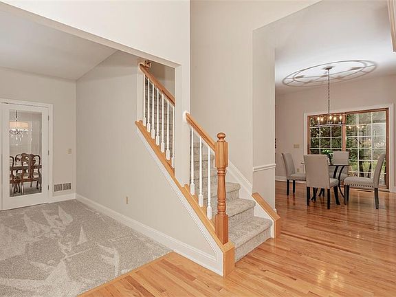 3rd image of 5422 Wilshire Park Dr