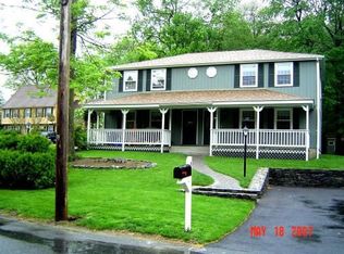 100 Jones Rd, Hopedale, MA 01747