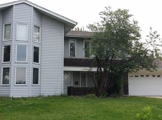 1401 Chartwell Rd, Schaumburg, IL 60195