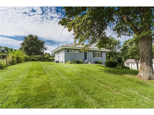 1603 Lester Ave photo 1