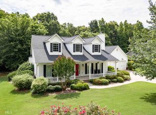 141 Blackberry Ln, Pendergrass, GA 30567