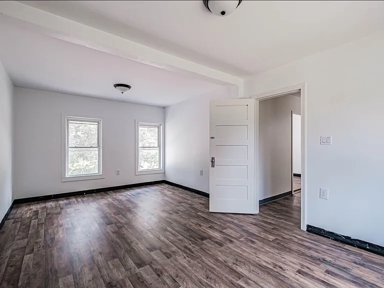 178 Main St — Photo 12
