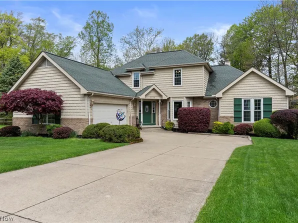 5516 Andover Dr, Parma, OH 44134
