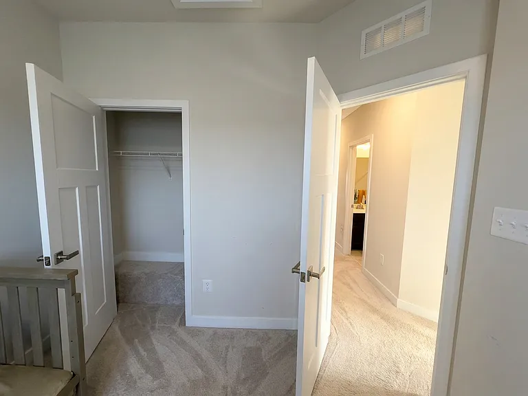 Third Floor - Bedroom 3 closet