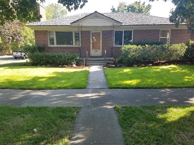 1st image of 190 E 24th St