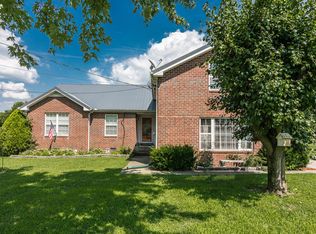 1705 Hunt Ln, Pleasant View, TN 37146