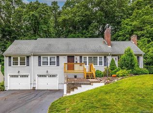 124 Delahunty Dr, Southington, CT 06489