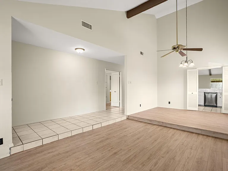 7302 Sevilla Dr — Photo 5
