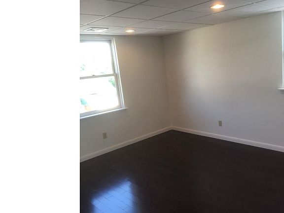 4th image of 4 Beryl Rd APT 2A