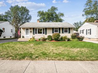 134 S Seymour Ave, Mundelein, IL
