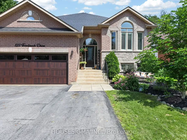 123 Fernbrook Dr, Wasaga Beach, ON L9Z 1G6