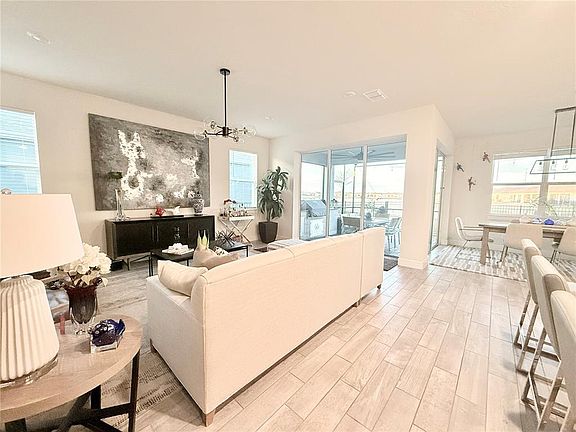 2nd image of 1994 Spring Shower Cir