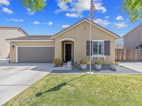1090 Jade Way, Lemoore, CA 93245