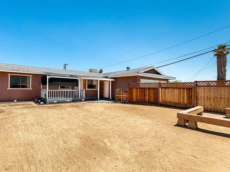 72476 Sunnyvale Dr — Photo 54