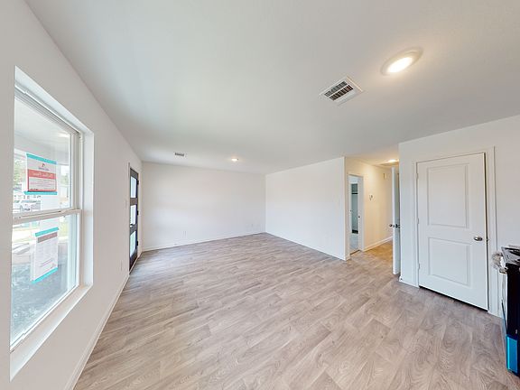 4th image of 16730 Marie Village Dr