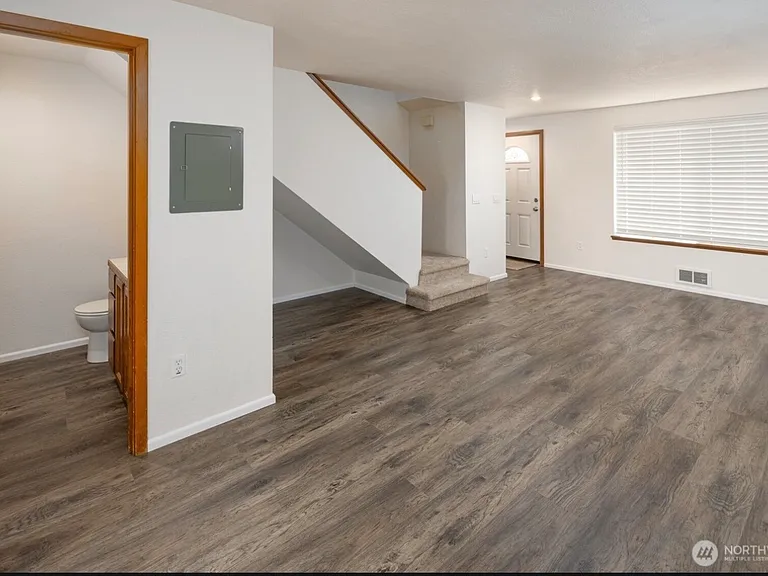 15702 Admiralty Way #C — Photo 2