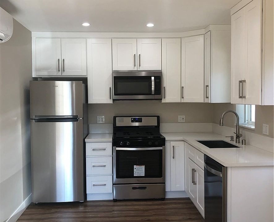 1st image of 7438 Newcastle Ave