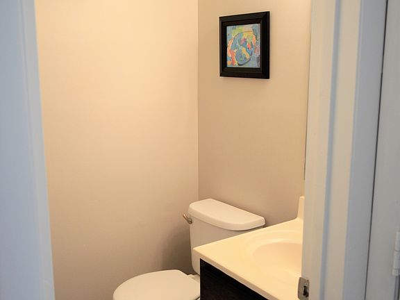 5th image of 44162 Mossy Brook Sq