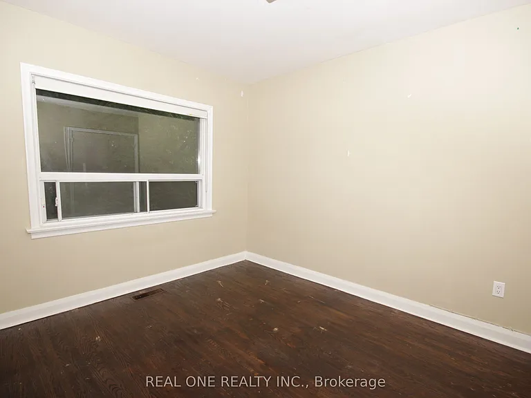 157 Shropshire Dr — Photo 10
