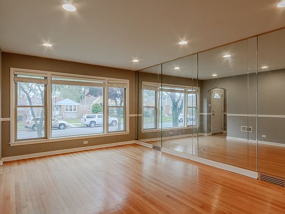 5th image of 234 Granville Ave