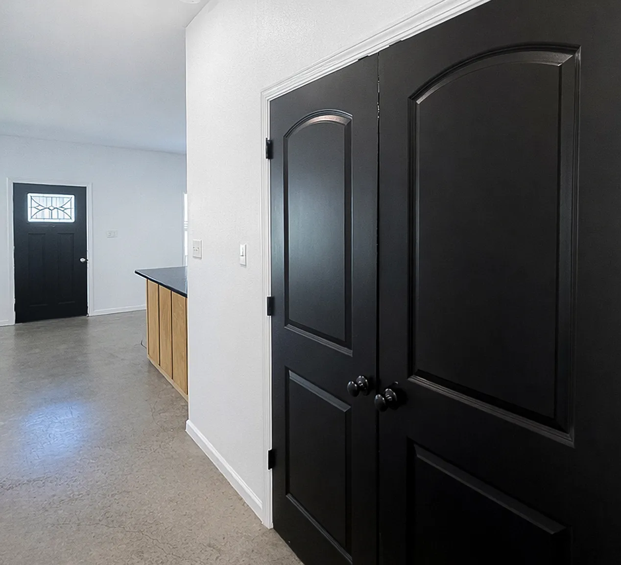 322 East Maple Street - B — Photo 3