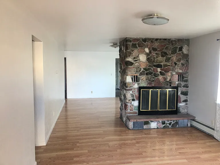 406 West Ave — Photo 2