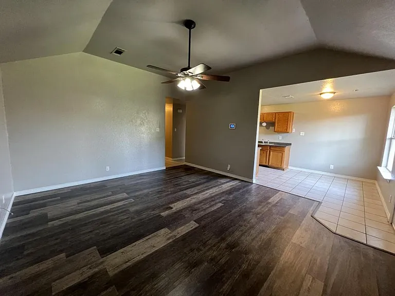3607 Crescent Dr — Photo 9
