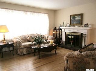 10 Hallock Rd, Patchogue, NY 11772