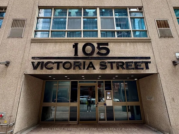 105 Victoria St #1205, Toronto, ON M5C 3B4