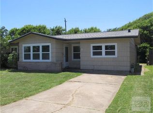 17 Lyncrest Dr, Galveston, TX 77550
