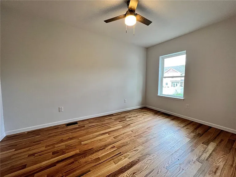 126 Main St #2 — Photo 7
