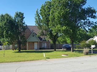 1206 E Craighead Forest Rd, Jonesboro, AR 72404