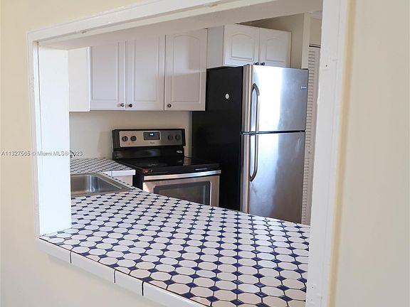 2nd image of 1690 NE 191st St #4161