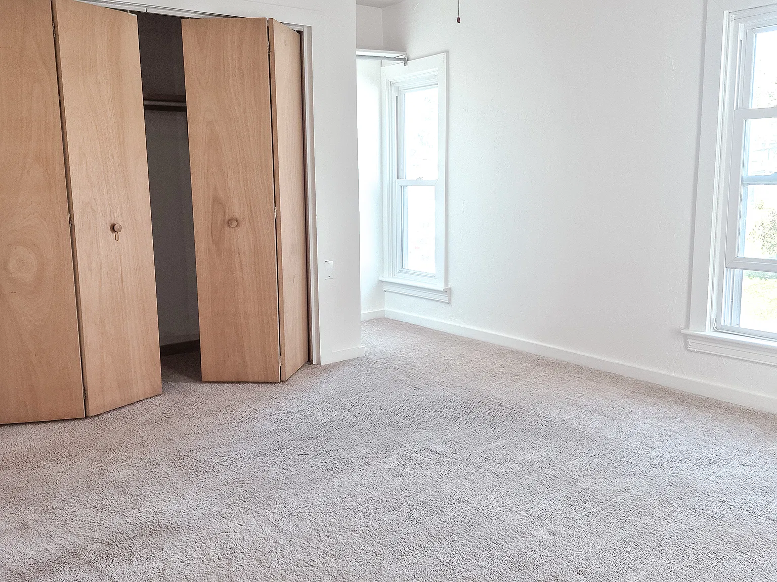 122 N Franklin St — Photo 3