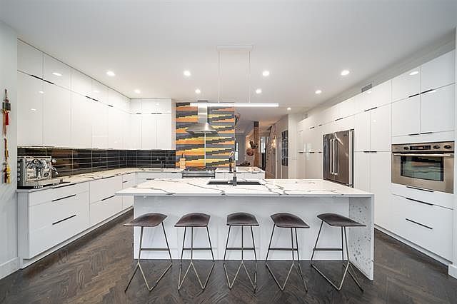 1st image of 105 Fairview Ave
