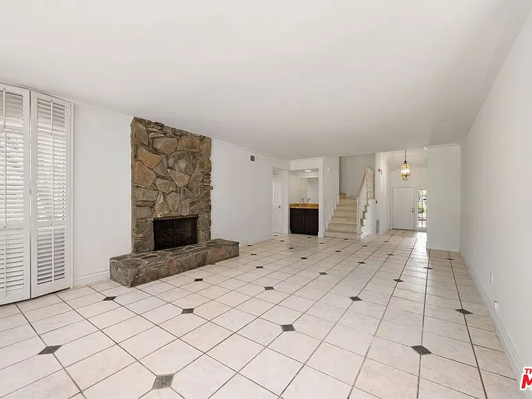 1844 Michael Ln — Photo 11