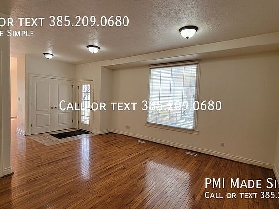 3rd image of 3042 E Somerset Dr