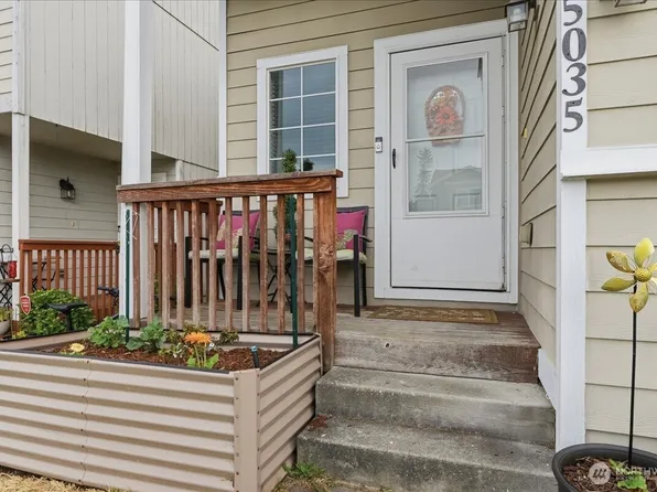 5035 Bowwood Circle NE, Bremerton, WA 98311