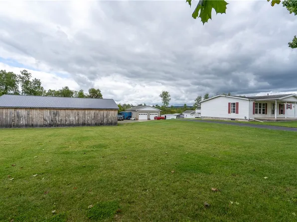 2173 Michigan Rd, Wayland, NY 14572